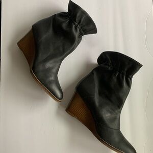 Andre Assous sunny leather bootie